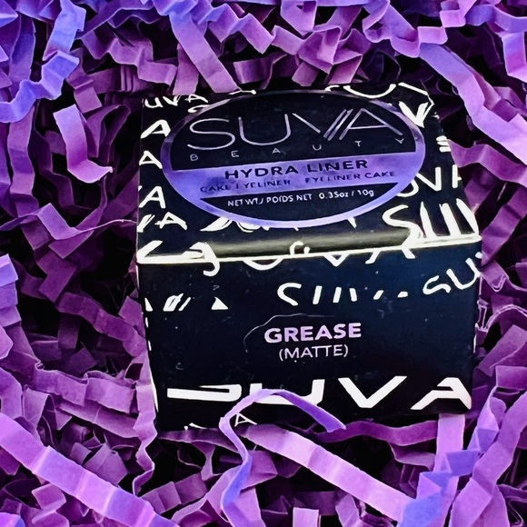 Black Eyeliner Hydra Liner - Picture 2 of 9